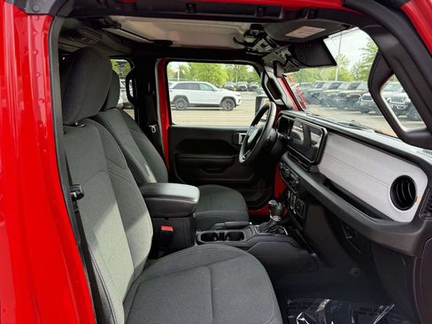 Used 2024 Jeep Wrangler Unlimited Sport AWD/4WD image 15