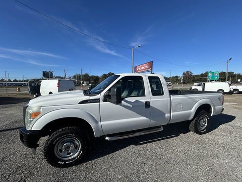Used 2014 Ford F250 XL image 1