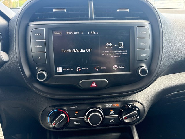 Used 2023 Kia Soul LX w/ LX Technology Package FWD image 10