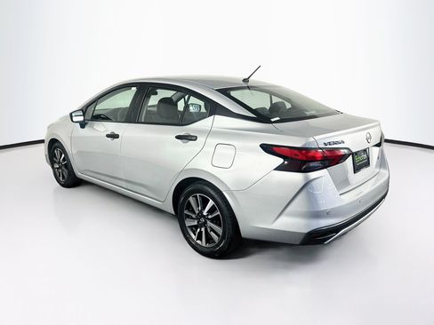 Used 2024 Nissan Versa S w/ S Plus Package FWD image 5