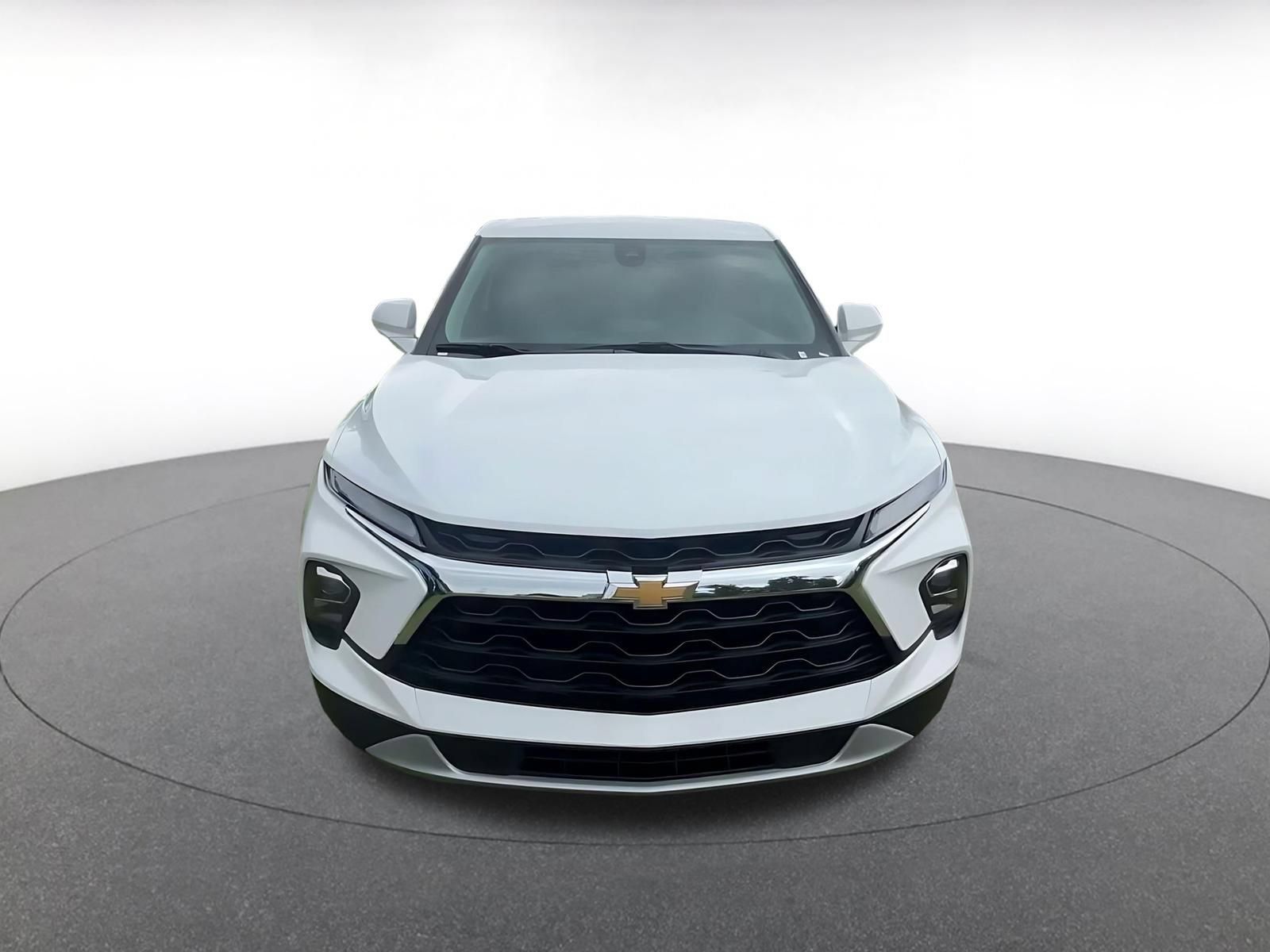 Used 2026 Chevrolet Blazer LT FWD image 4