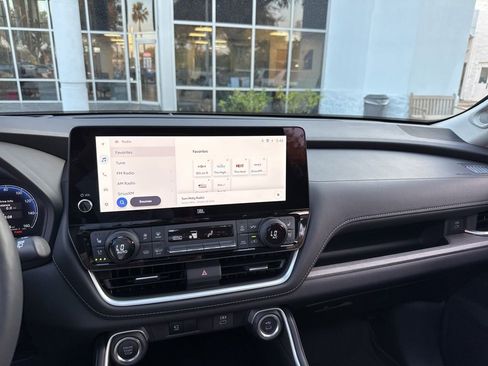 Used 2025 Toyota Grand Highlander AWD image 52