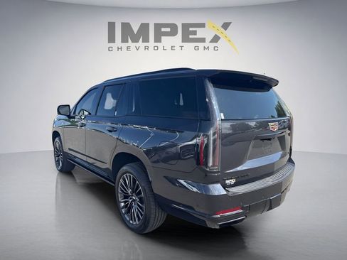 Used 2025 Cadillac Escalade Sport Platinum w/ LPO, Floor Liner Package AWD/4WD image 3