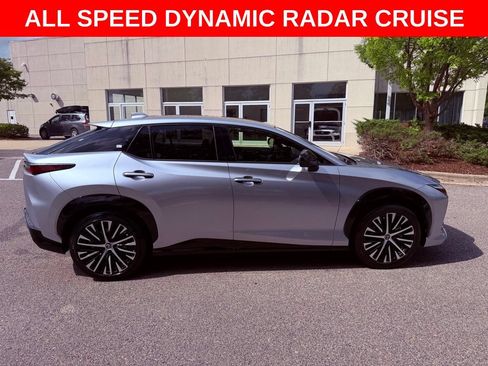 Certified 2023 Lexus RZ 450e Premium w/ Technology Package AWD/4WD image 9