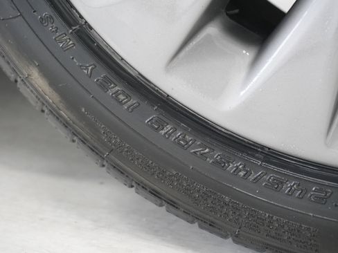 Used 2019 Genesis G90 3.3T Premium image 36