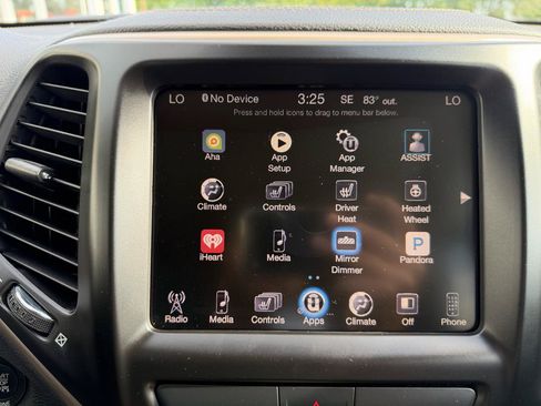 Used 2016 Jeep Cherokee Limited AWD/4WD image 36