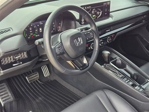 Used 2023 Honda Accord Sport image 10