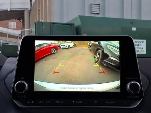 Used 2022 Nissan Sentra SV image 27