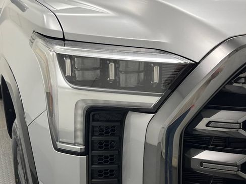 Used 2023 Toyota Tundra Platinum AWD/4WD image 25