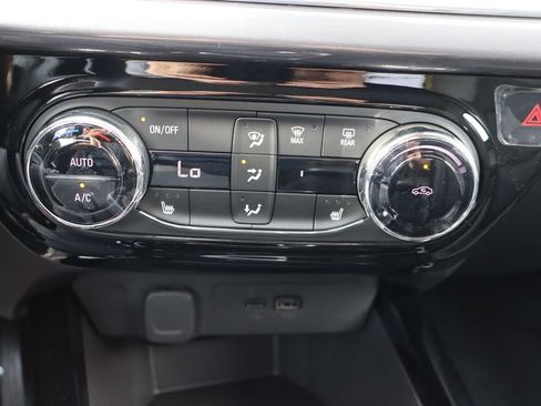 New 2026 Chevrolet Trax ACTIV w/ Driver Confidence Package FWD image 12