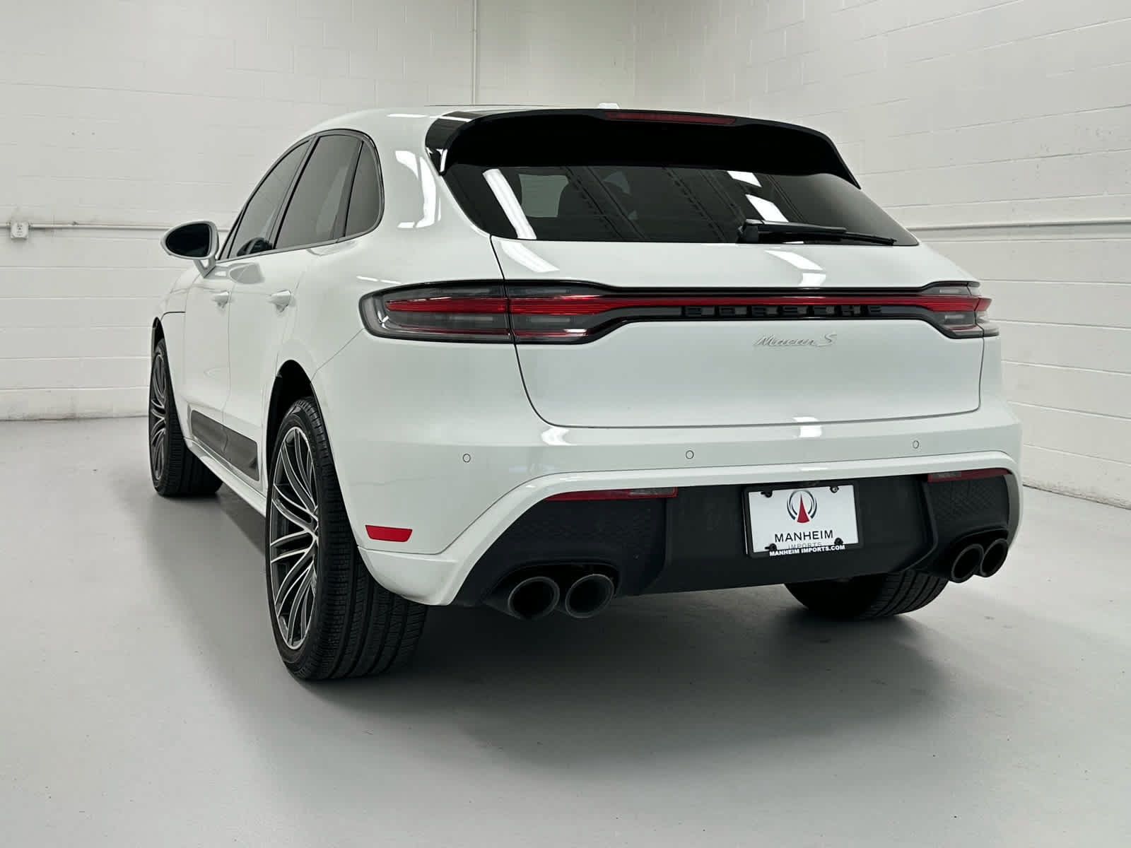 Used 2023 Porsche Macan S AWD/4WD image 8