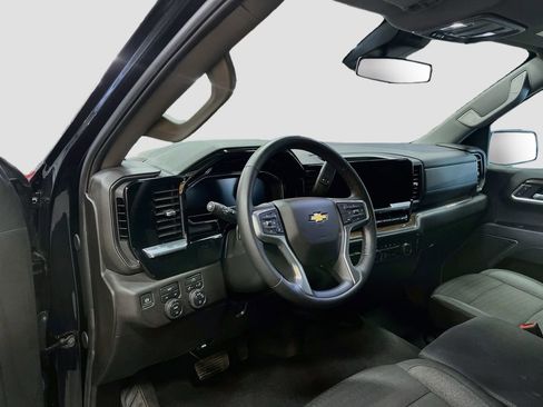Used 2025 Chevrolet Silverado 1500 LT AWD/4WD image 9