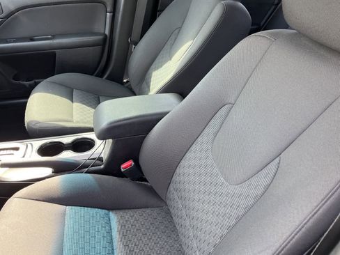 Used 2010 Ford Fusion SE image 23