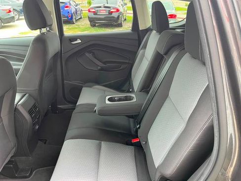 Used 2017 Ford Escape SE FWD image 12