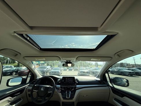 Used 2025 Honda Odyssey Touring image 33