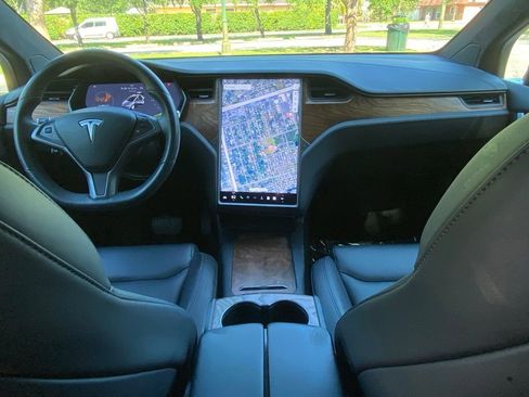 Used 2020 Tesla Model X Long Range AWD/4WD image 23