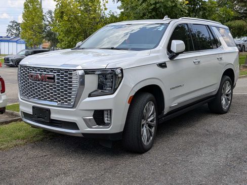 Used 2022 GMC Yukon Denali AWD/4WD image 2
