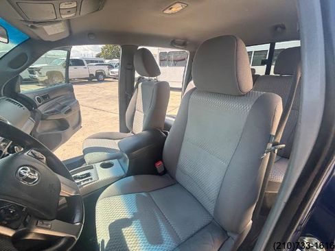 Used 2015 Toyota Tacoma PreRunner image 22