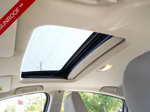 Used 2018 Honda HR-V EX image 12