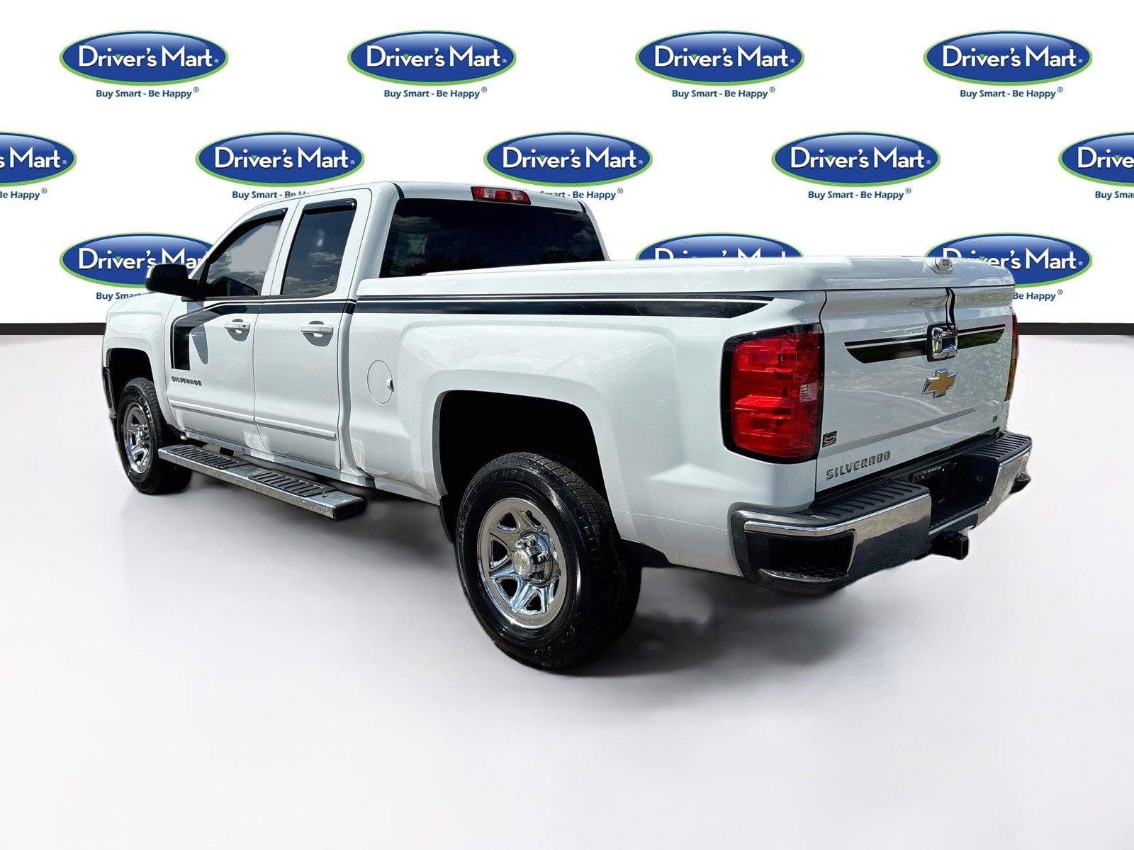 Used 2017 Chevrolet Silverado 1500 LT w/ LT Convenience Package RWD image 5