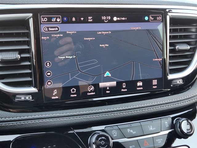 Used 2025 Chrysler Pacifica Limited FWD image 17