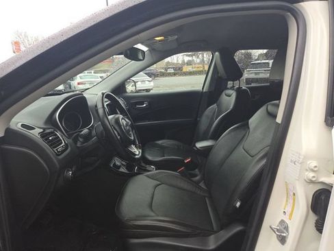 Used 2021 Jeep Compass Limited AWD/4WD image 9