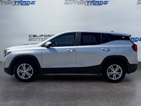 Used 2021 GMC Terrain SLE FWD image 8