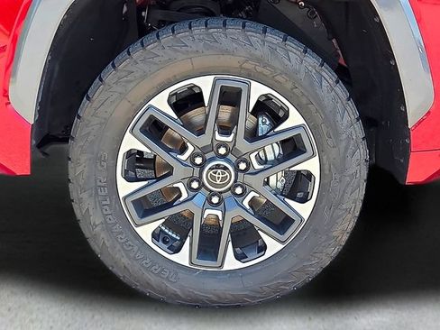 Used 2024 Toyota Tundra Limited AWD/4WD image 9