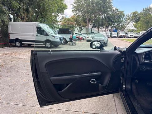 Used 2019 Dodge Challenger R/T RWD image 17