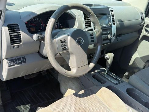 Used 2015 Nissan Frontier SV AWD/4WD image 4