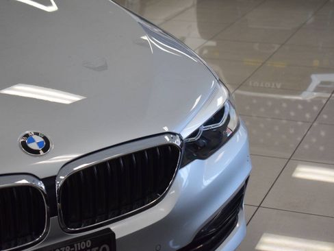 Used 2018 BMW 530i xDrive AWD/4WD image 6