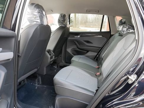 New 2026 Volkswagen Tiguan SE AWD/4WD image 8