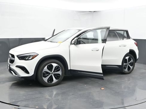 Used 2025 Mercedes-Benz GLA 250 image 55