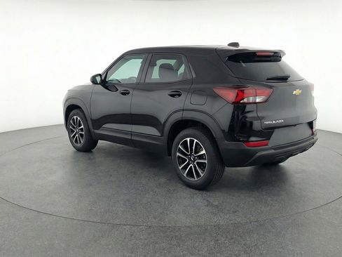 Used 2025 Chevrolet TrailBlazer LT image 6