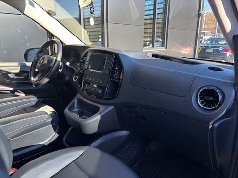 Used 2021 Mercedes-Benz Metris Passenger image 48