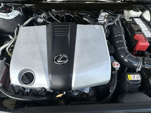 Used 2025 Lexus ES 350 w/ Premium Package FWD image 12