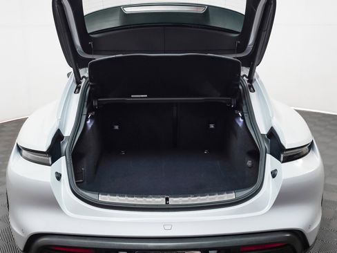 Used 2024 Porsche Taycan 4S image 27