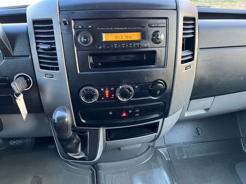 Used 2012 Mercedes-Benz Sprinter 2500 image 8