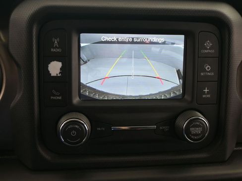 Used 2018 Jeep Wrangler Unlimited Sport S image 18