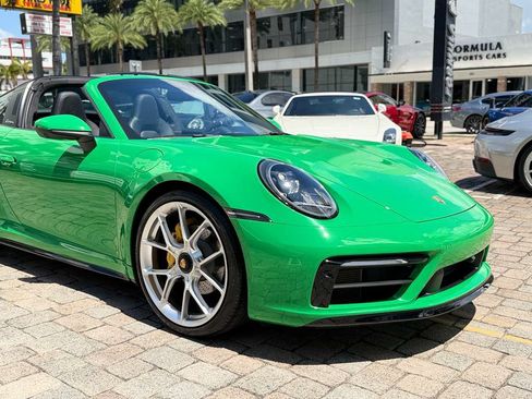 Used 2021 Porsche 911 Targa 4 AWD/4WD image 8