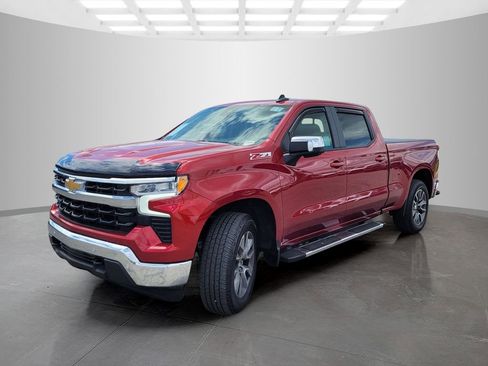 Used 2024 Chevrolet Silverado 1500 LT w/ Z71 Off-Road Package AWD/4WD image 8