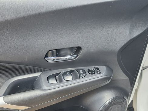 Used 2021 Nissan Kicks SV FWD image 9