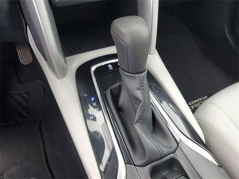 Used 2022 Toyota Corolla Cross L image 30