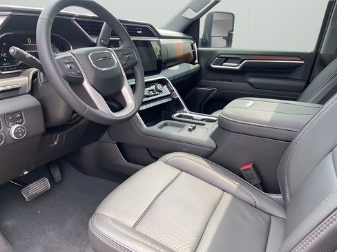New 2025 GMC Sierra 2500 Denali w/ Denali Reserve Package image 25