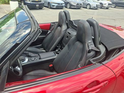 Used 2016 MAZDA MX-5 Miata Grand Touring RWD image 12