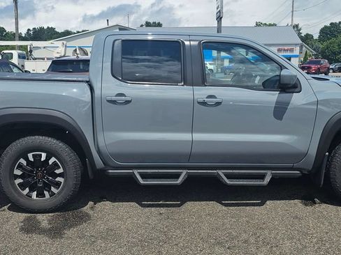 Used 2023 Nissan Frontier PRO-4X w/ Pro Convenience Package AWD/4WD image 9