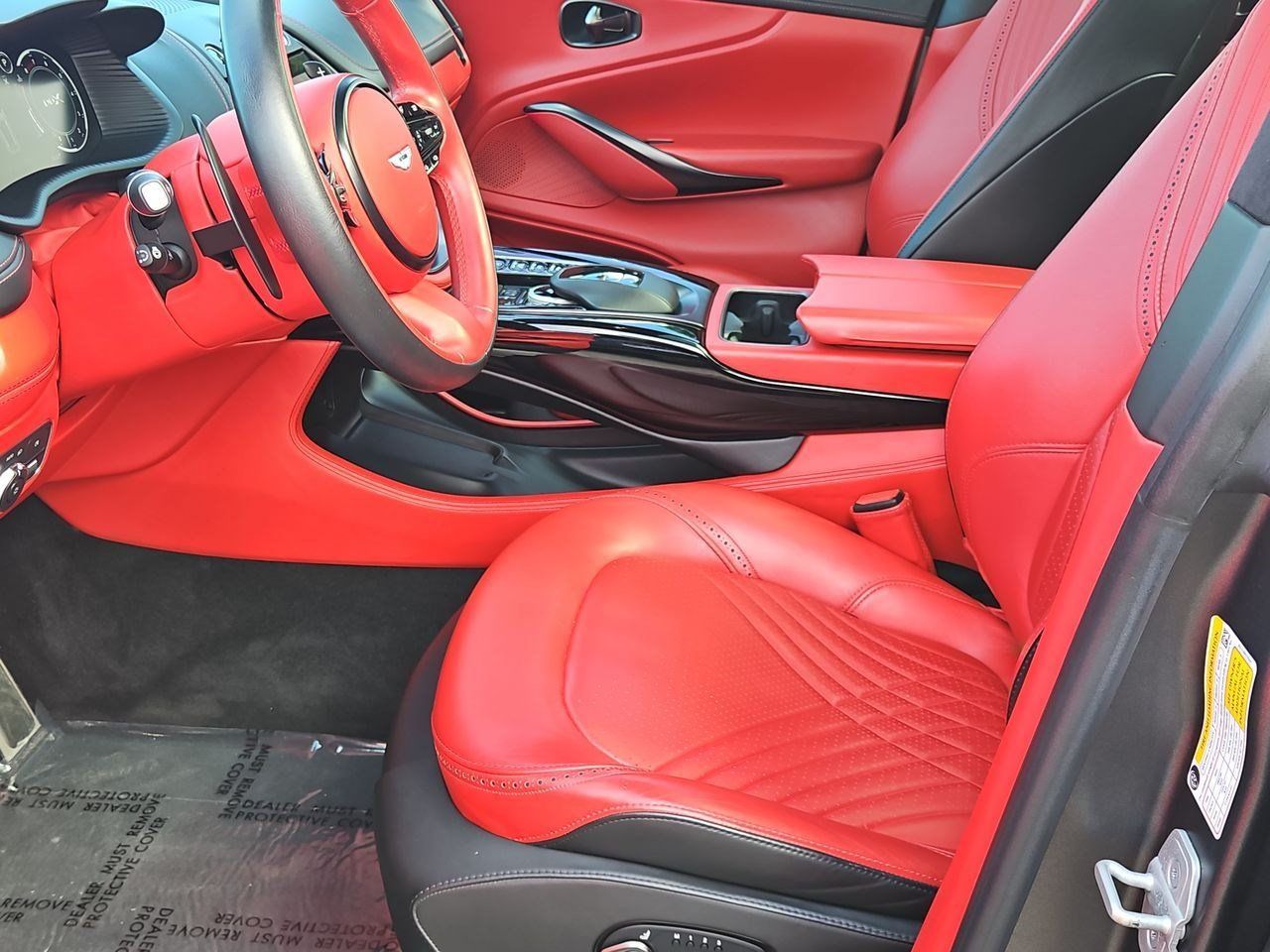 Used 2021 Aston Martin DBX AWD/4WD image 19