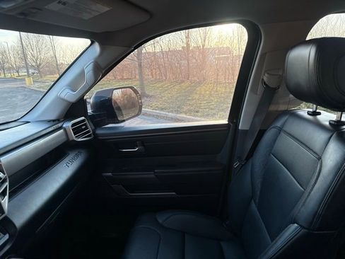 Used 2022 Toyota Tundra SR5 w/ SR5 Premium Package image 13