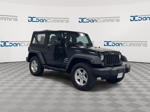 Used 2016 Jeep Wrangler Sport w/ Quick Order Package 24S AWD/4WD image 2