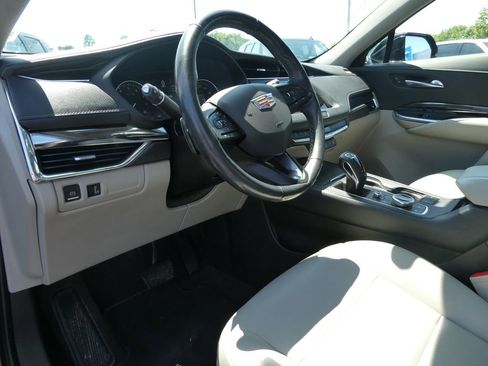 Certified 2019 Cadillac XT4 Luxury w/ Cold Weather Package FWD image 23
